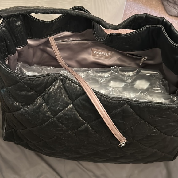 Chanel Le Marais Quilted XL Bag - Excellent Condition - Picture 5 of 11